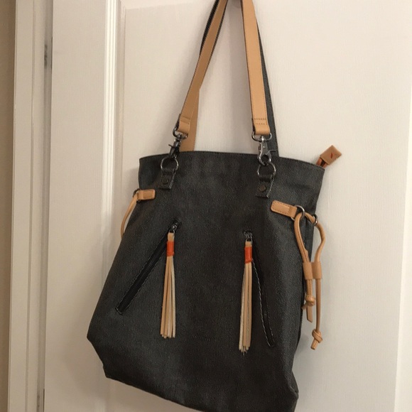sherpani tote